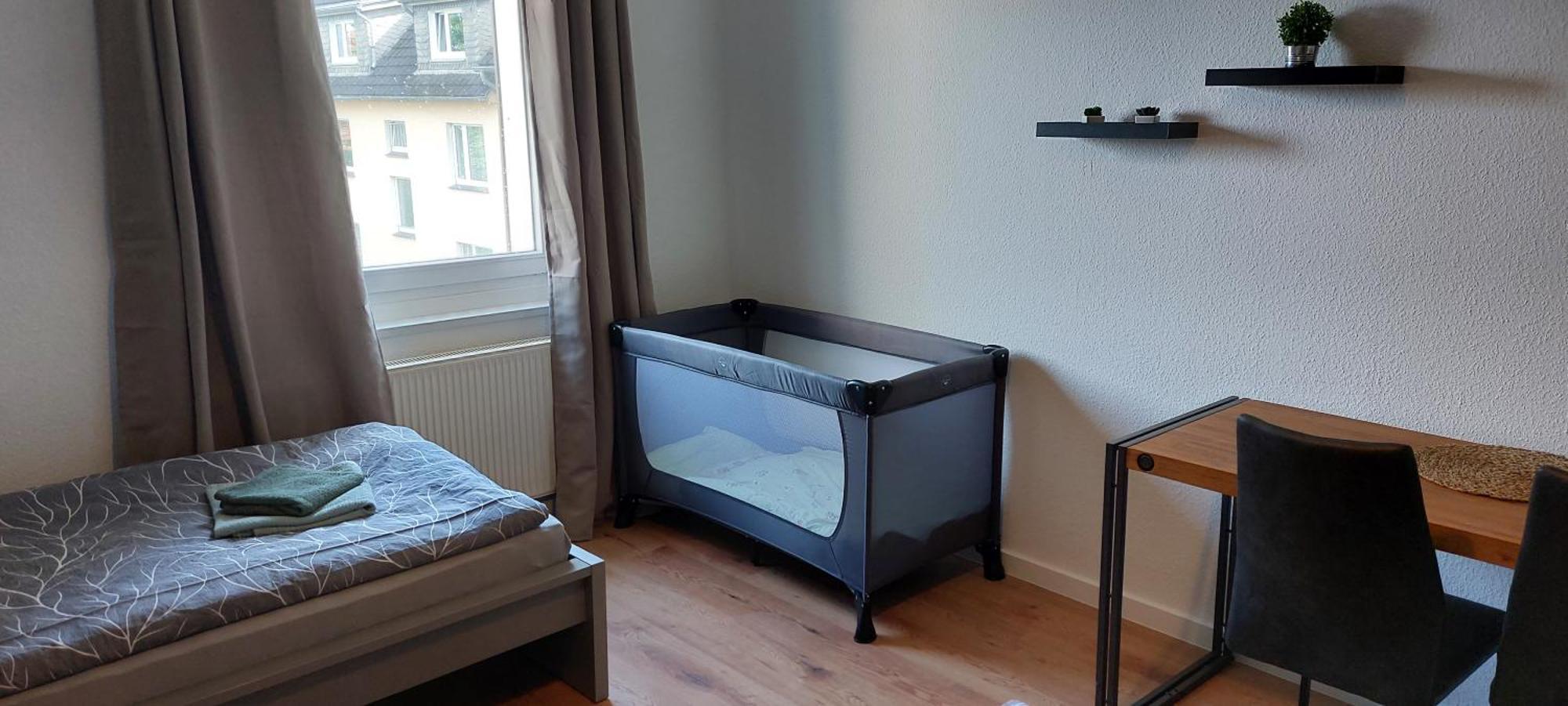 Charlie , Solingen Mitte, Ferien/Messe Wohnung Fuer Bis Zu 5 Personen Dış mekan fotoğraf